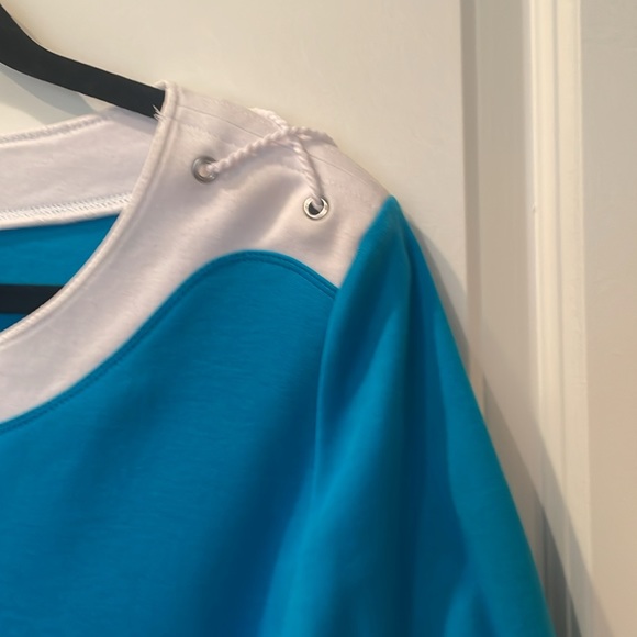 Allison Daley blue short sleeve shirt. - Picture 3 of 5